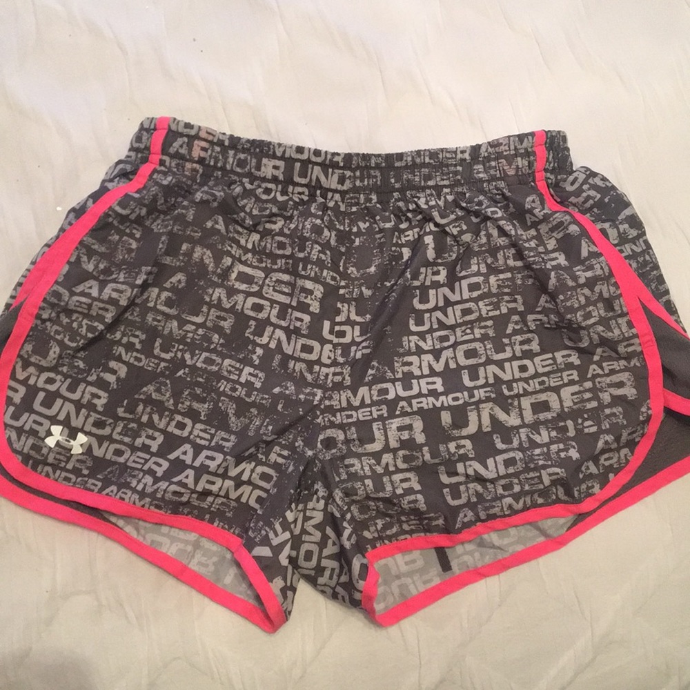 Under Armour XS printed running shorts